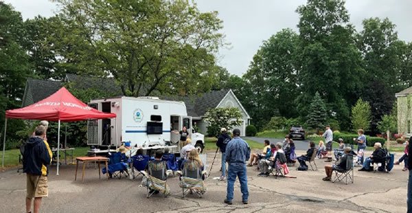 Cyanobacteria monitoring training in Wrentham hosted by the Lake Archer Association. Training provided by Hilary Snook and Corey Conville from the USEPA Region 1 Lab, and Shasten Sherwell an ORISE Fellow with USEPA SNEP.