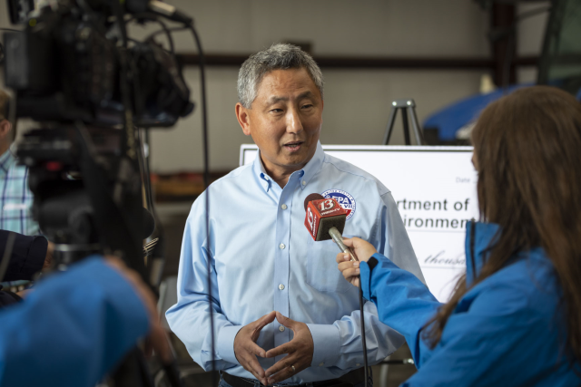 Photo of TV interview of Deputy Region 7 Administrator Ed Chu